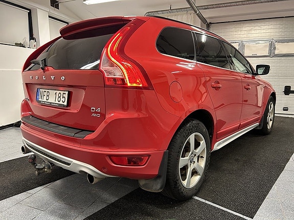 Volvo XC60 2 of 22