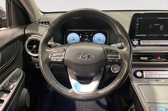 Hyundai Kona 13 of 17
