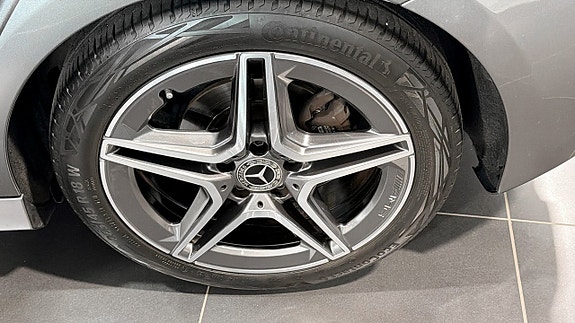 Mercedes-Benz A180 8 of 9