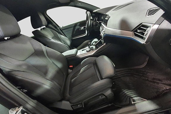 BMW 330e 15 of 24