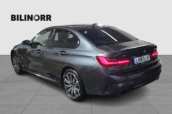 BMW 330e 3 of 24