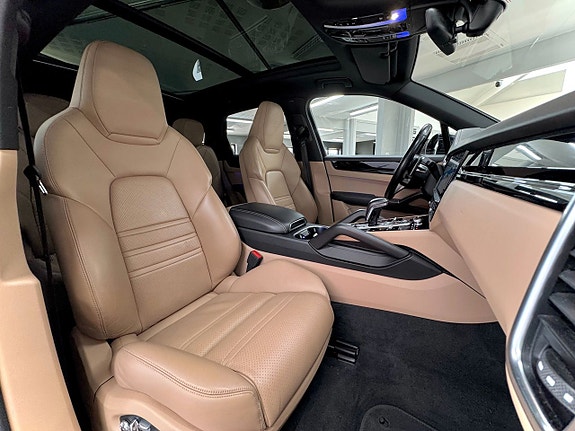 Porsche Cayenne S 9 of 27