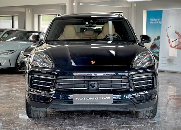 Porsche Cayenne S 2 of 27