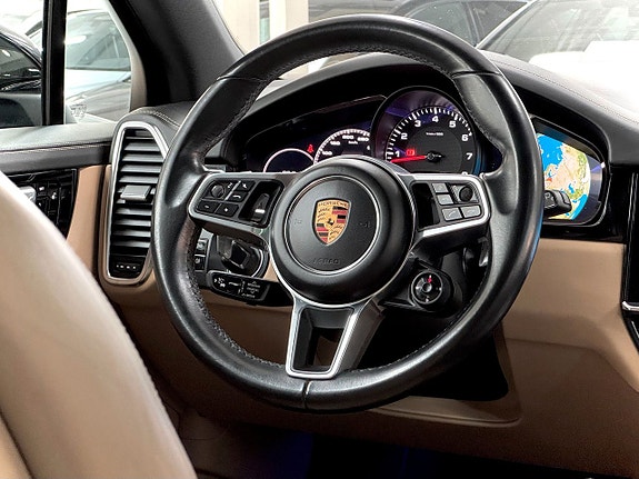 Porsche Cayenne S 12 of 27