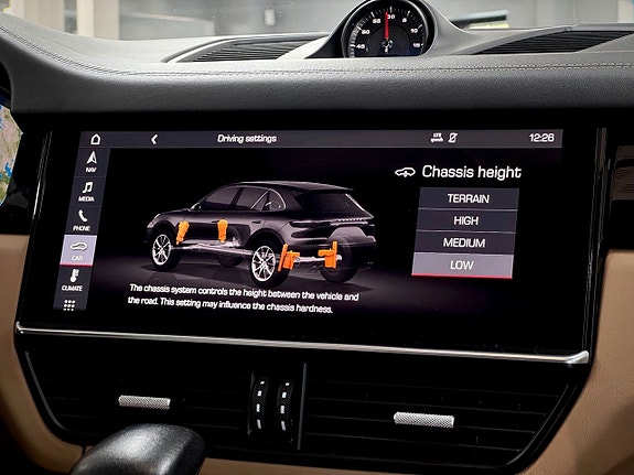 Porsche Cayenne S 18 of 27