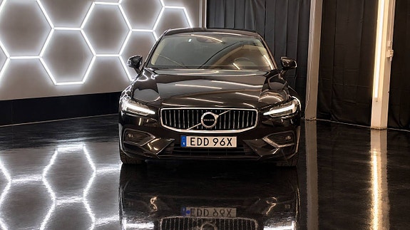 Volvo S60 2 of 21