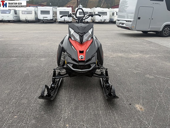 Ski-Doo Summit X 154 800 EL-start -14 2 of 8