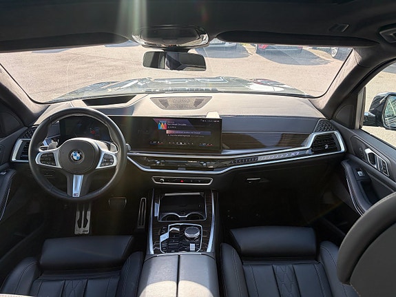 BMW X7 9 of 26
