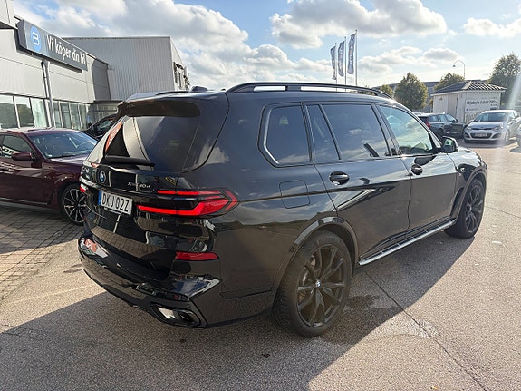 BMW X7 6 of 26