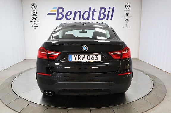 BMW X4 8 of 24
