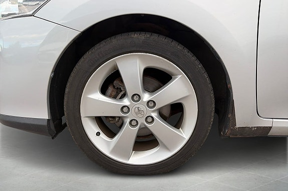 Toyota Auris 16 of 21