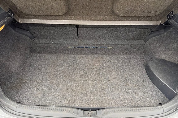Toyota Auris 11 of 21