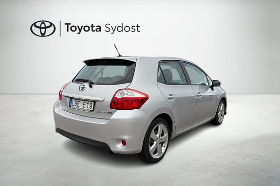 Toyota Auris 3 of 21