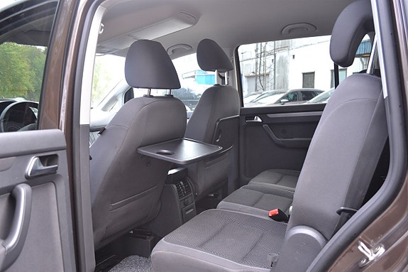 Volkswagen Touran 6 of 15