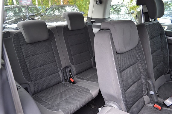 Volkswagen Touran 11 of 15