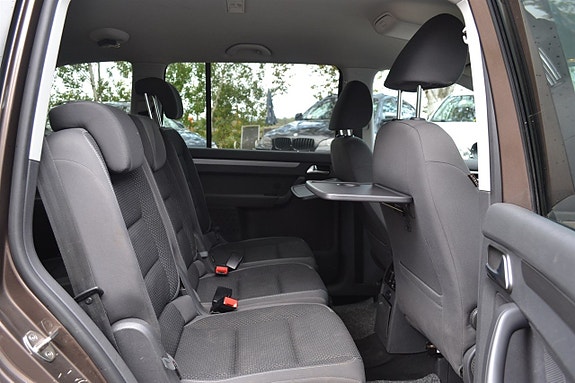 Volkswagen Touran 10 of 15