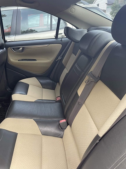 Volvo S60 9 of 13