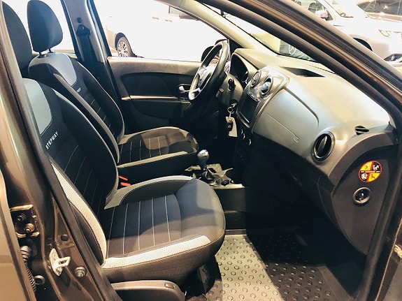 Dacia Logan 5 of 9