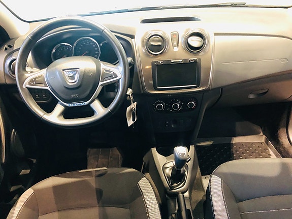 Dacia Logan 8 of 9