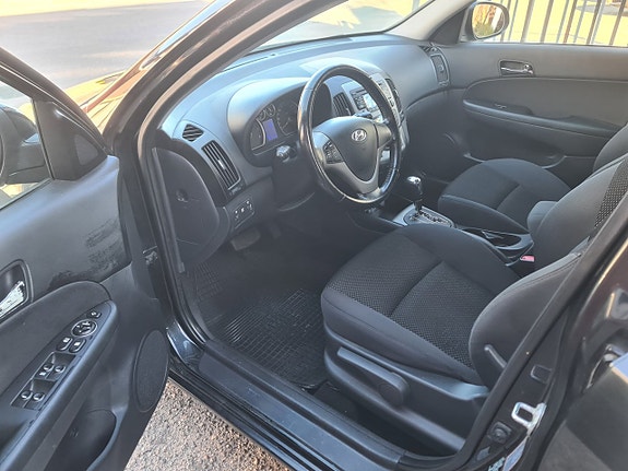 Hyundai i30 9 of 13