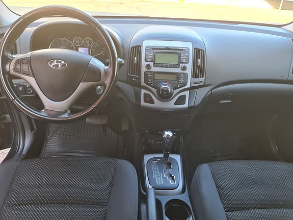 Hyundai i30 8 of 13