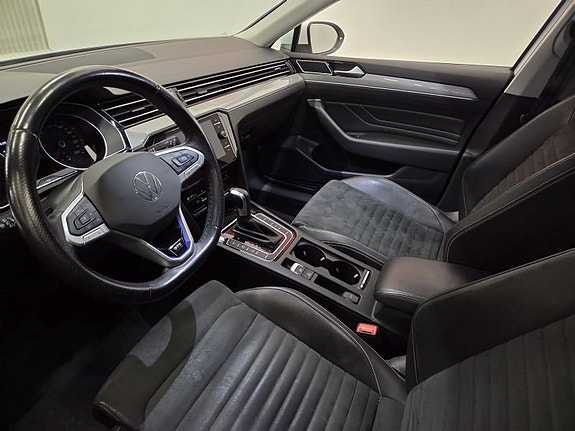 Volkswagen Passat 10 of 10