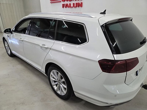 Volkswagen Passat 9 of 10