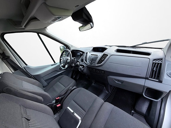 Ford Transit 8 of 11
