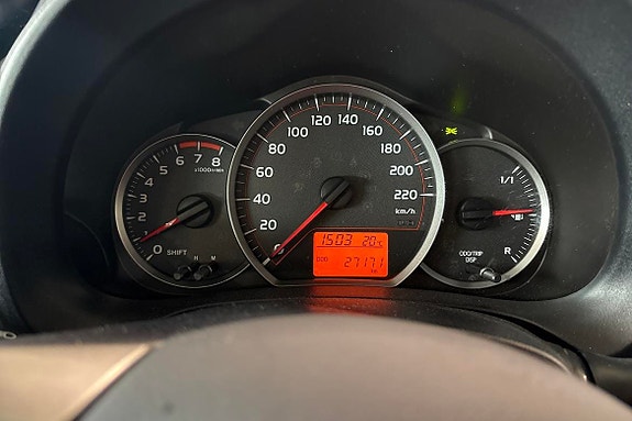 Toyota Yaris 11 of 12