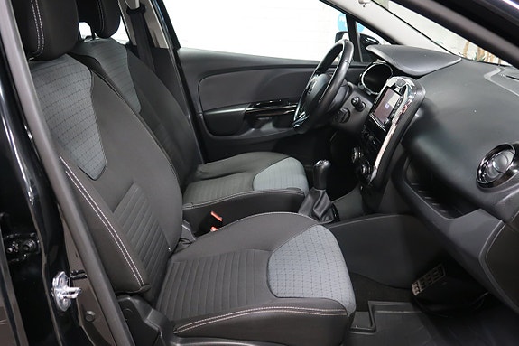 Renault Clio 6 of 7
