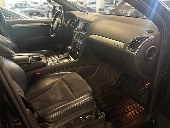 Audi Q7 7 of 9