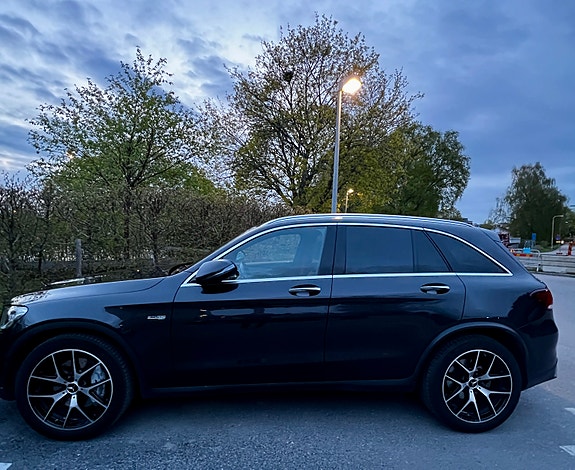 Mercedes-Benz GLC43 4 of 30