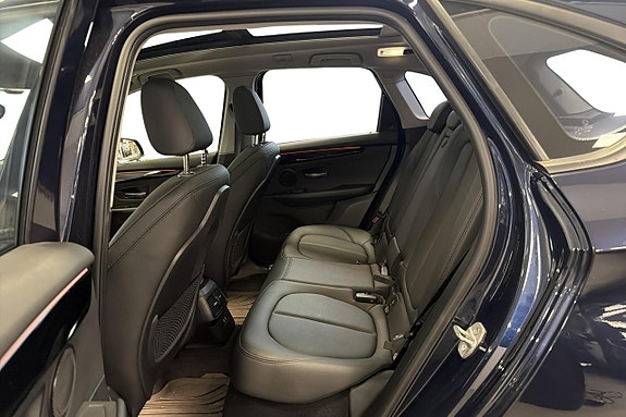 BMW 225xe 16 of 23