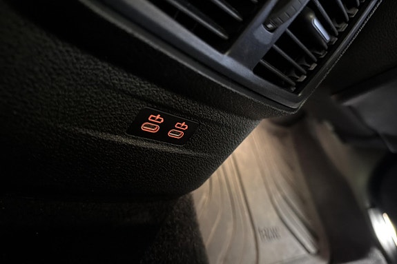 BMW 225xe 19 of 23