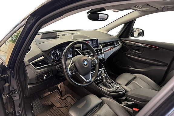 BMW 225xe 15 of 23