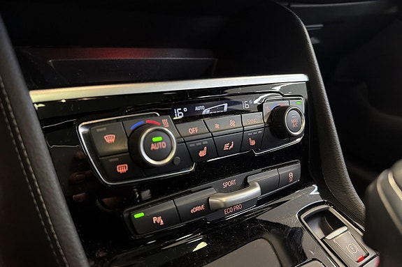 BMW 225xe 14 of 23