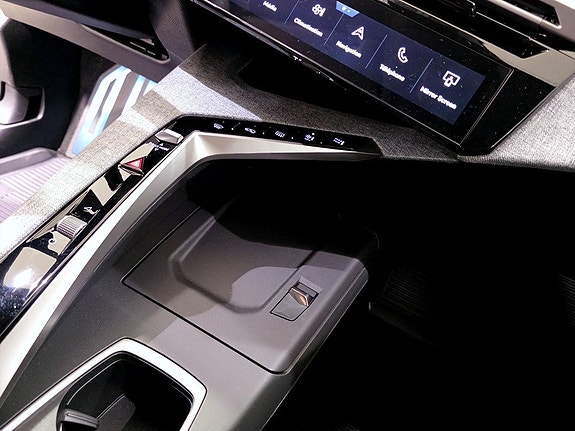 Peugeot 5008 10 of 13