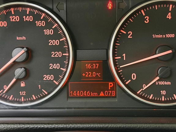 BMW 320i 20 of 21
