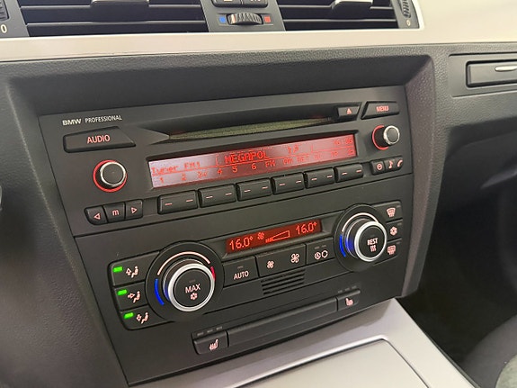 BMW 320i 18 of 21