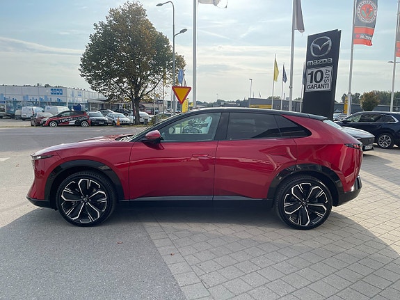 Mazda CX-6e 9 of 28