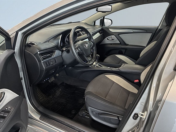 Toyota Avensis 7 of 24