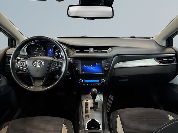 Toyota Avensis 8 of 24