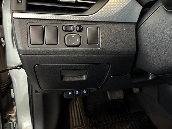 Toyota Avensis 22 of 24