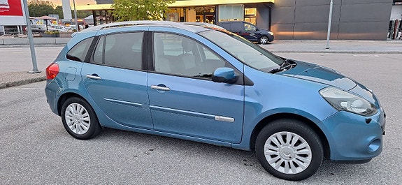 Renault Clio 2 of 10