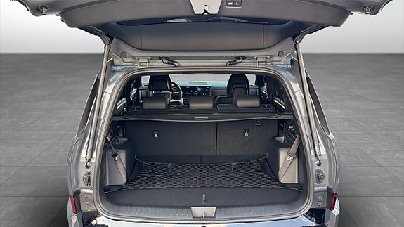 Hyundai Santa Fe 10 of 12