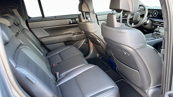 Hyundai Santa Fe 5 of 12