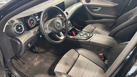 Mercedes-Benz E200 7 of 9