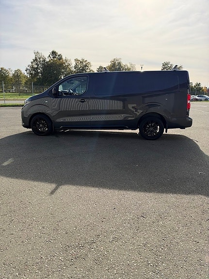 Peugeot Expert 5 of 15