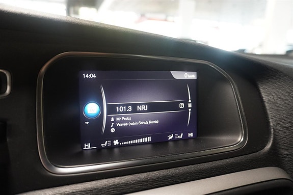 Volvo V40 11 of 13