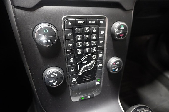 Volvo V40 13 of 13